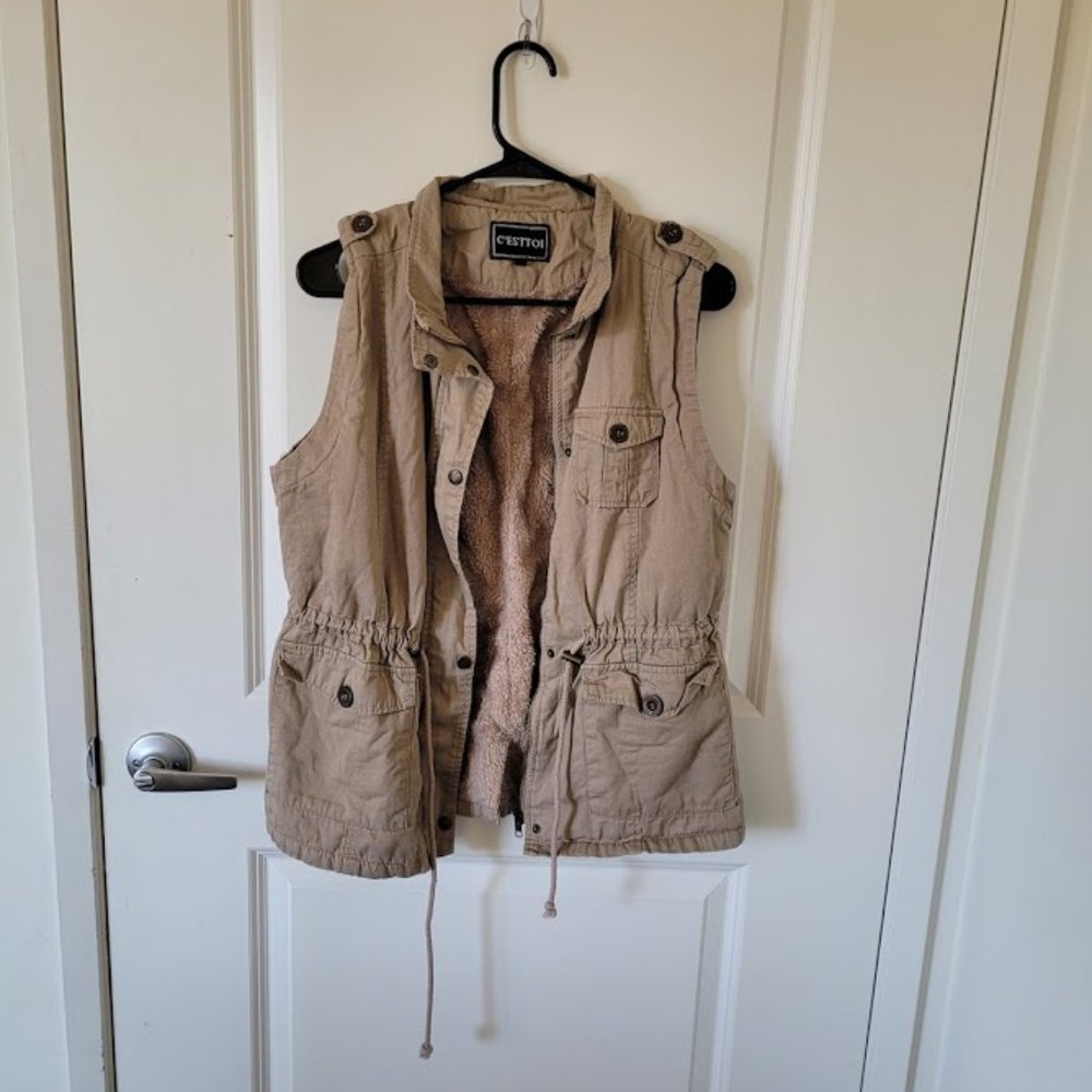C'esttoi Large tan vest size Large